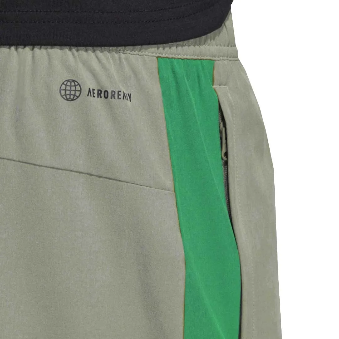 adidas - Herren Trainingsshorts mit Colorblock-Design und 3 Streifen (IN5058)