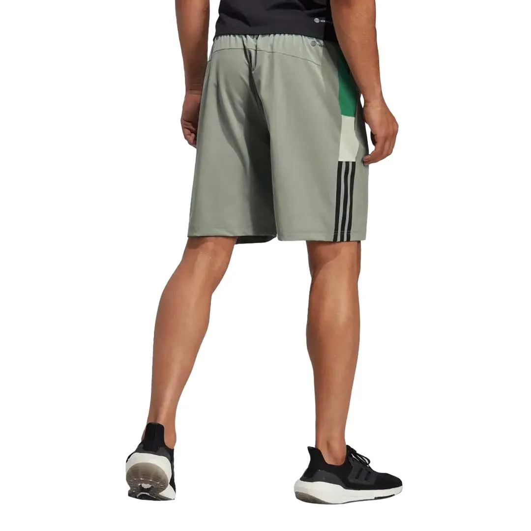adidas - Herren Trainingsshorts mit Colorblock-Design und 3 Streifen (IN5058)