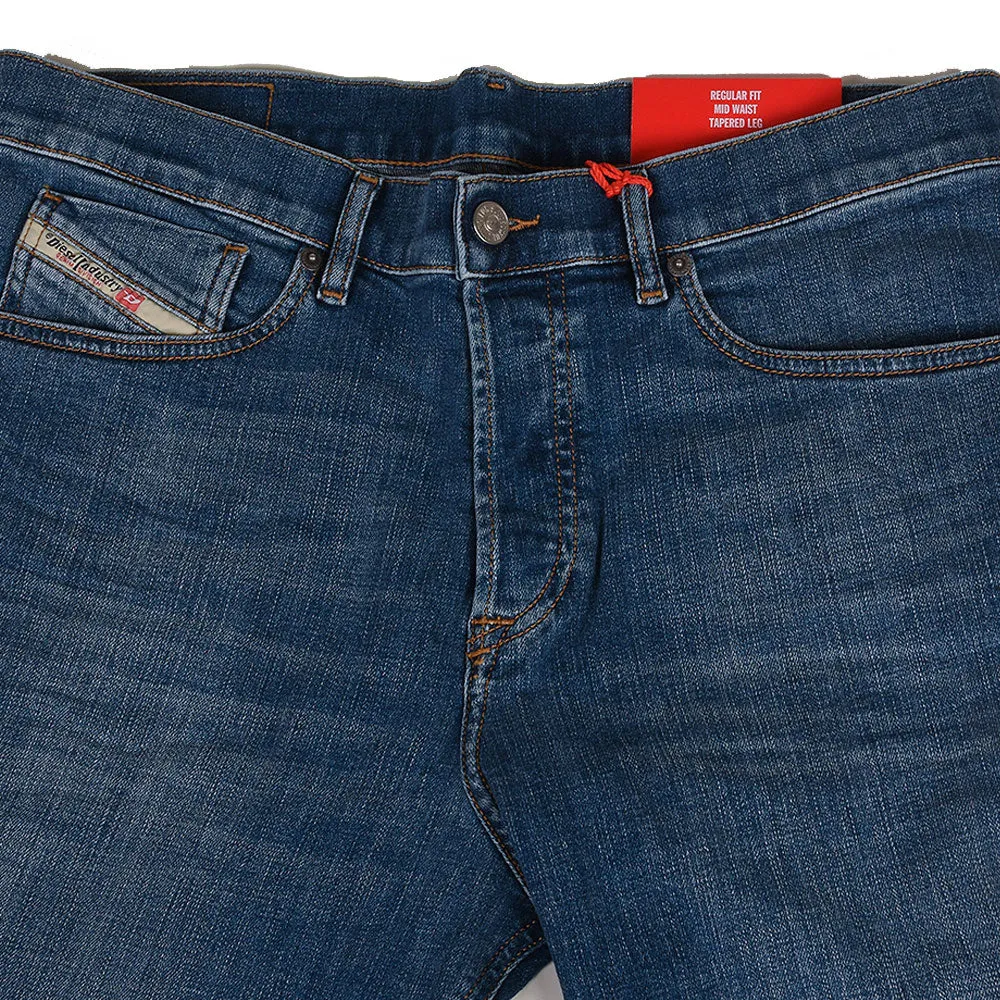 Diesel D-Fining Verjüngte Passform Denim Jeans
