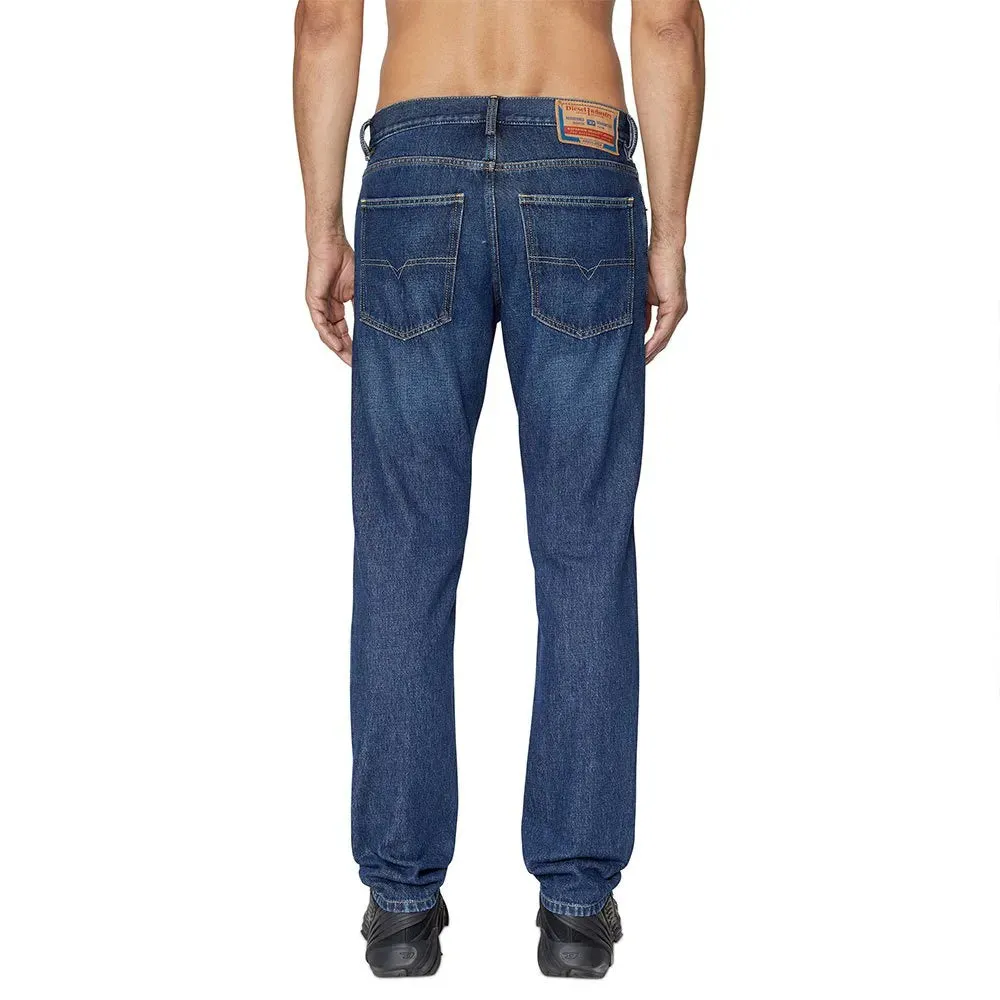 Diesel D-Sark Dunkelblaue Gerade Passform Denim Jeans