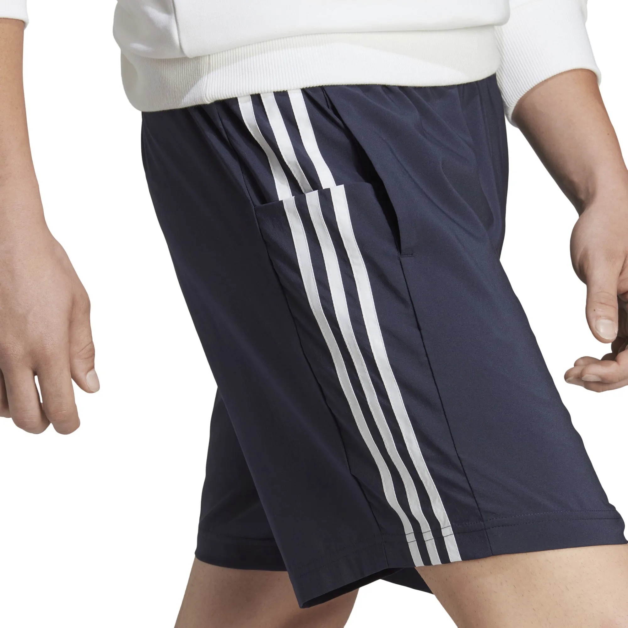 Herren AEROREADY Essentials Chelsea 3-Streifen Shorts