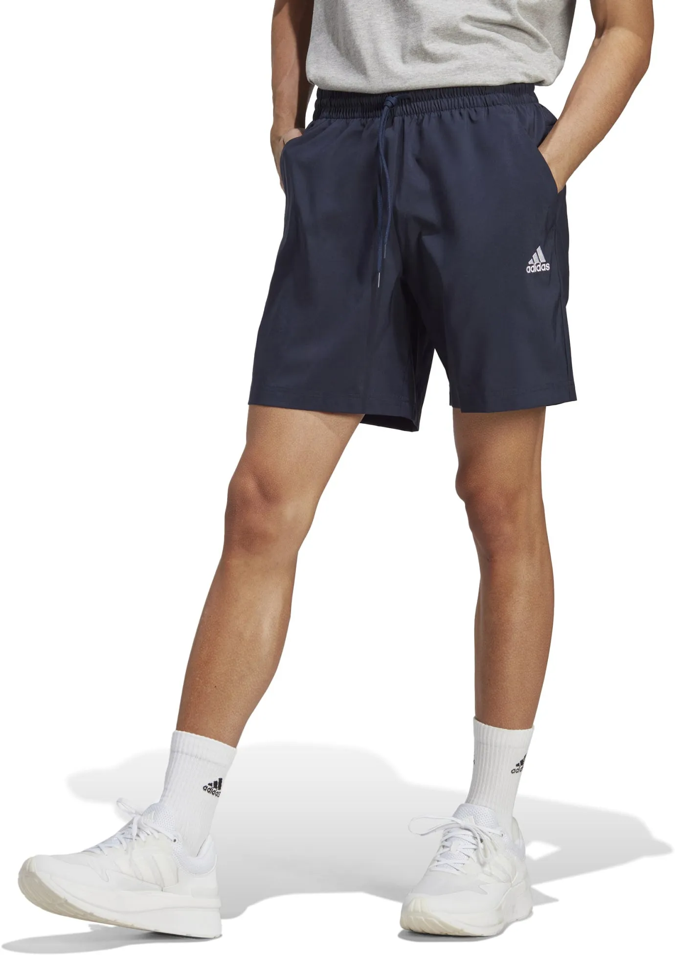 Herren AEROREADY Essentials Chelsea Shorts mit kleinem Logo