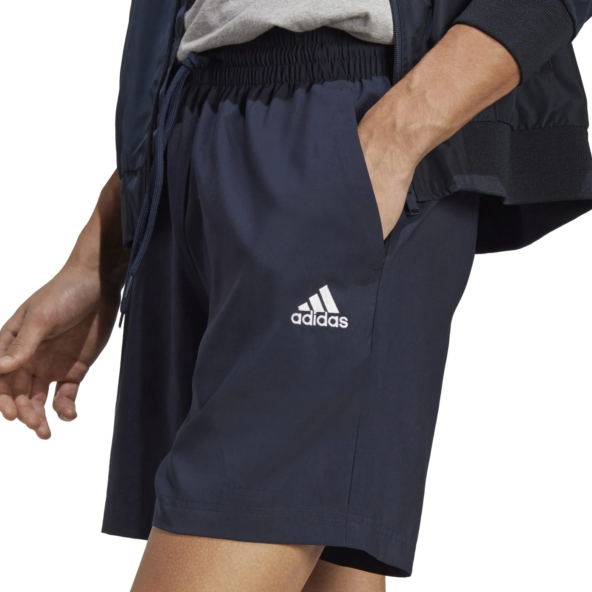 Herren AEROREADY Essentials Chelsea Shorts mit kleinem Logo