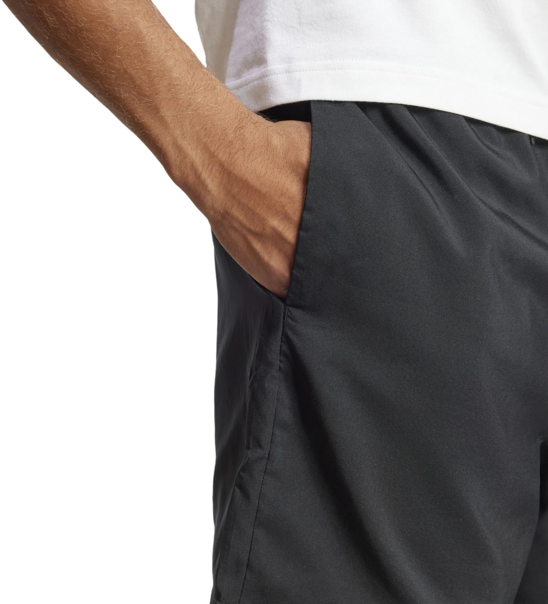 Herren Essentials Shorts mit kleinem Logo Chelsea