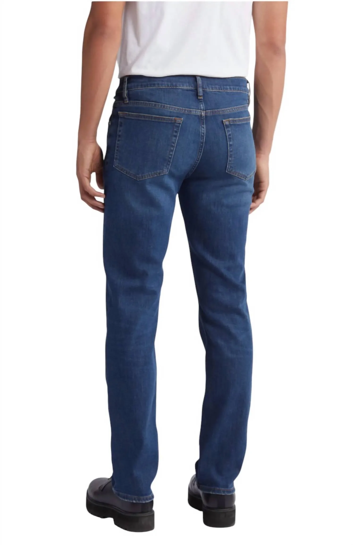 Moderne Jeans mit geradem Bein in Marques