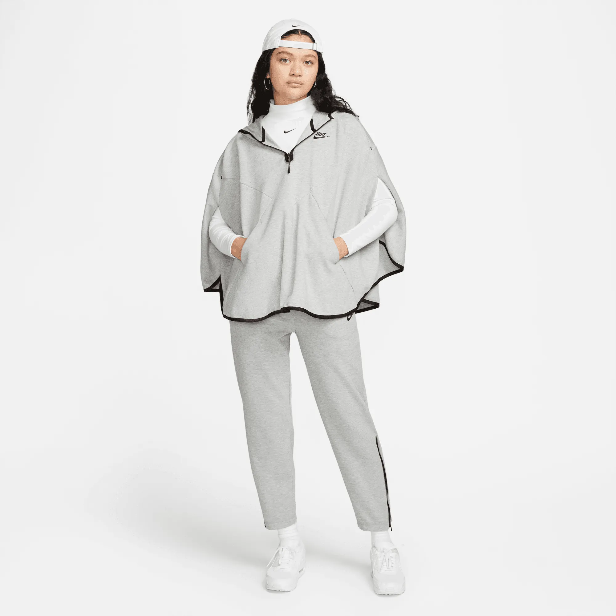 NIKE SW TECH FLEECE (GRAU)