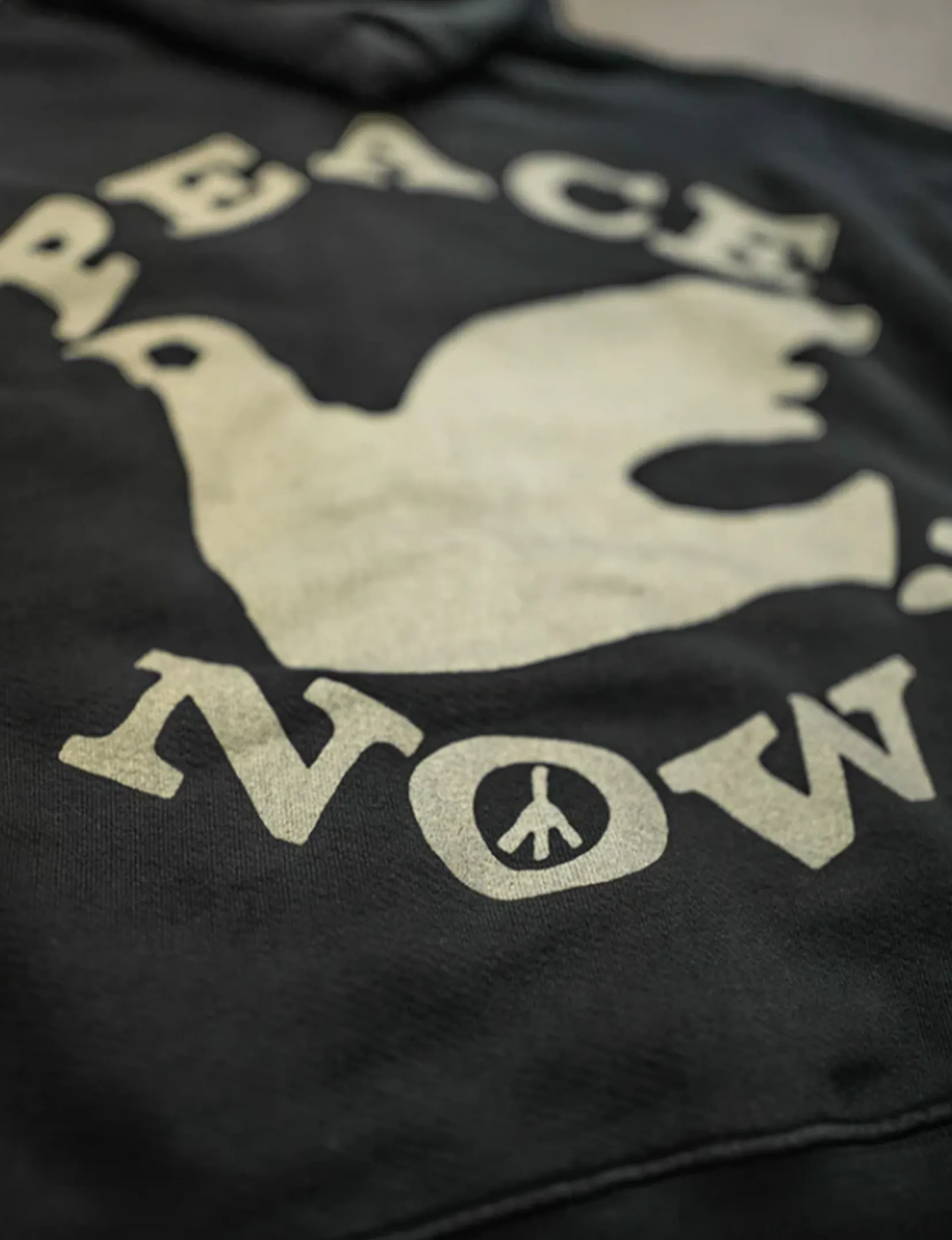 Peace Now Zip Fleece, Kleidung in Kohlepigment_madeworn