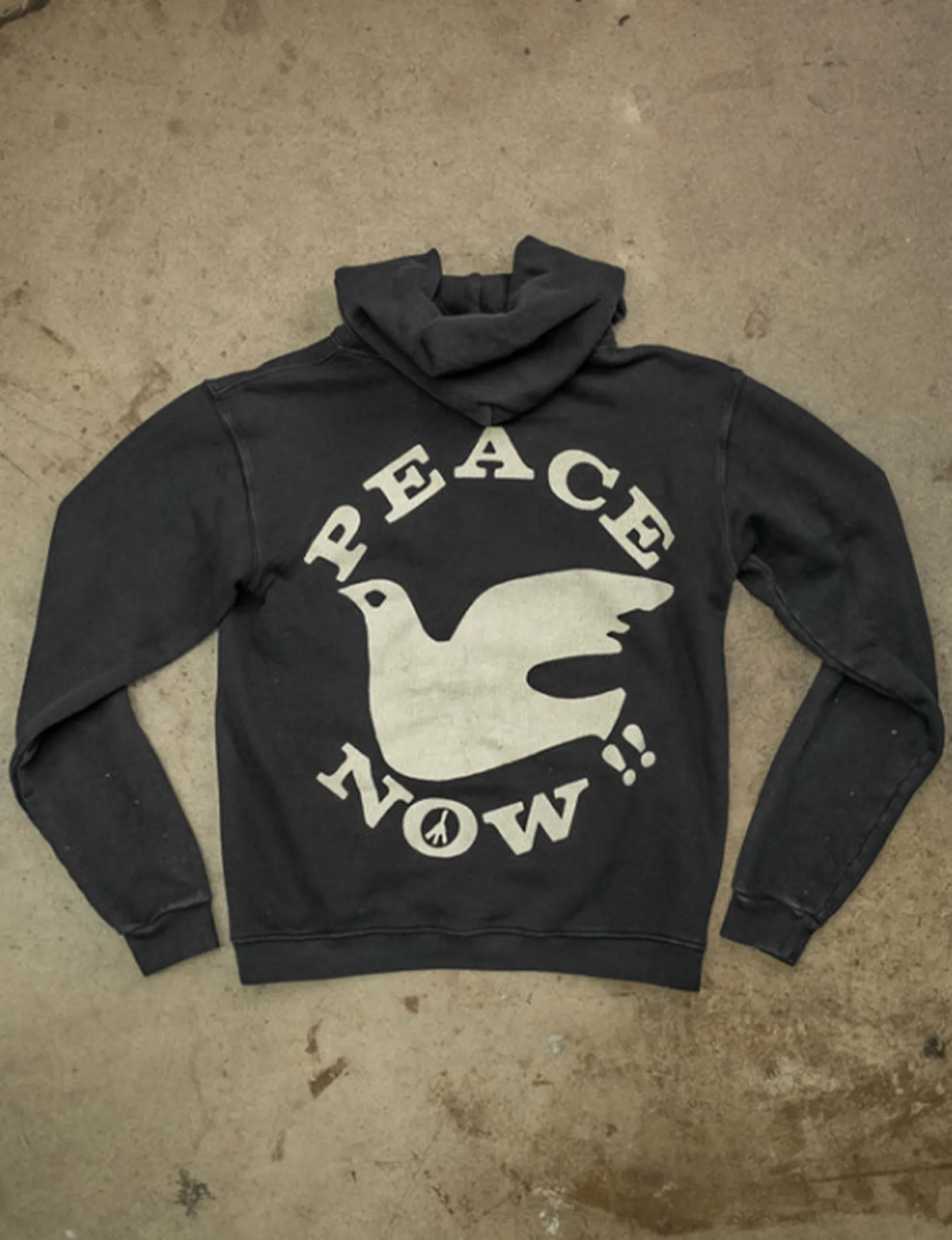 Peace Now Zip Fleece, Kleidung in Kohlepigment_madeworn
