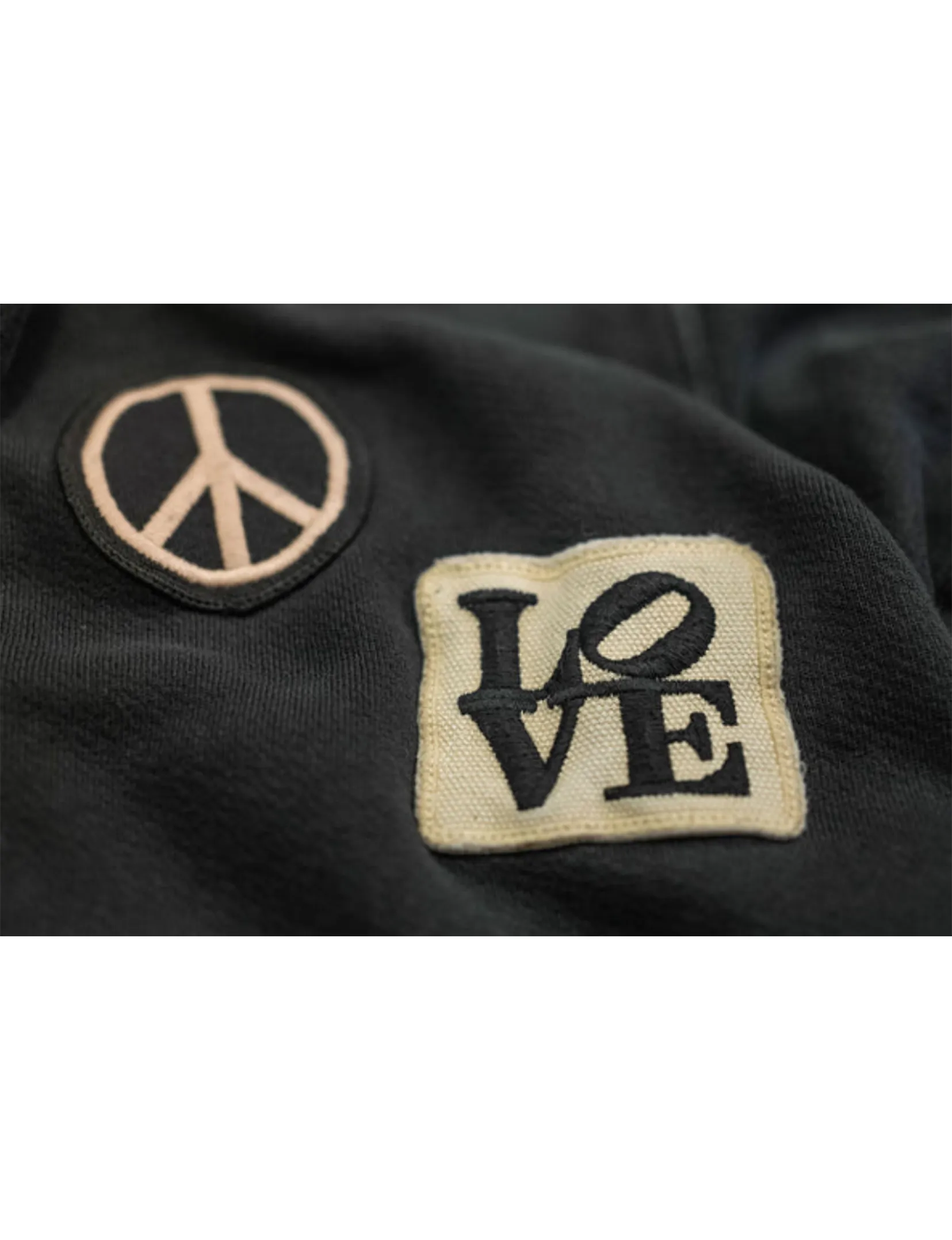Peace Now Zip Fleece, Kleidung in Kohlepigment_madeworn