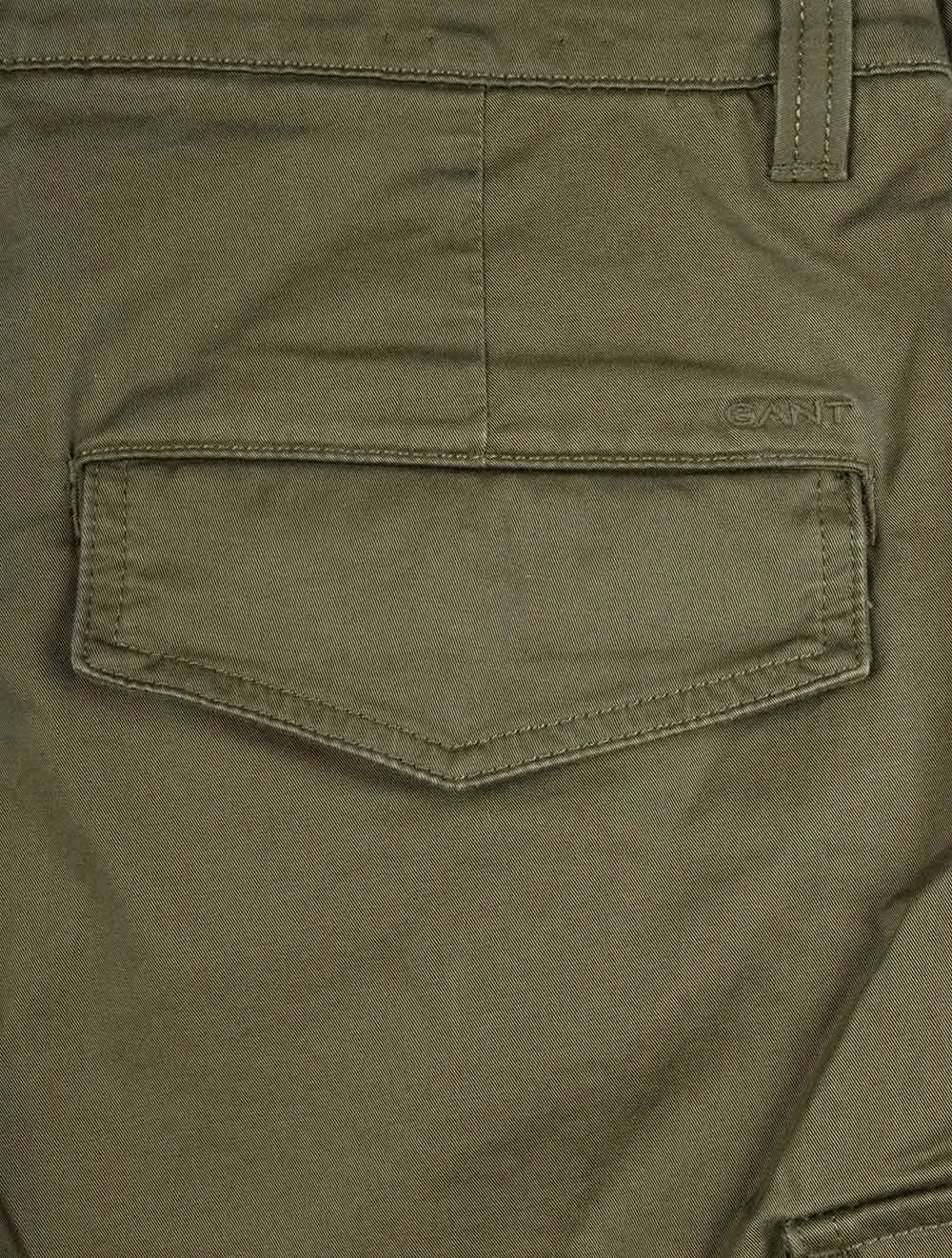 Bequeme Twill Cargo Shorts in Wacholdergrün