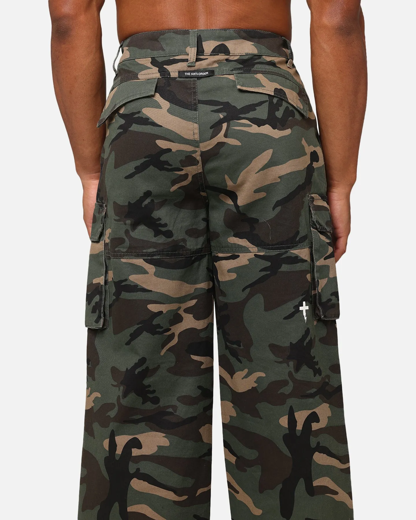 Die Anti Order Artillery Baggy Cargo Hose  Woodland Tarnung