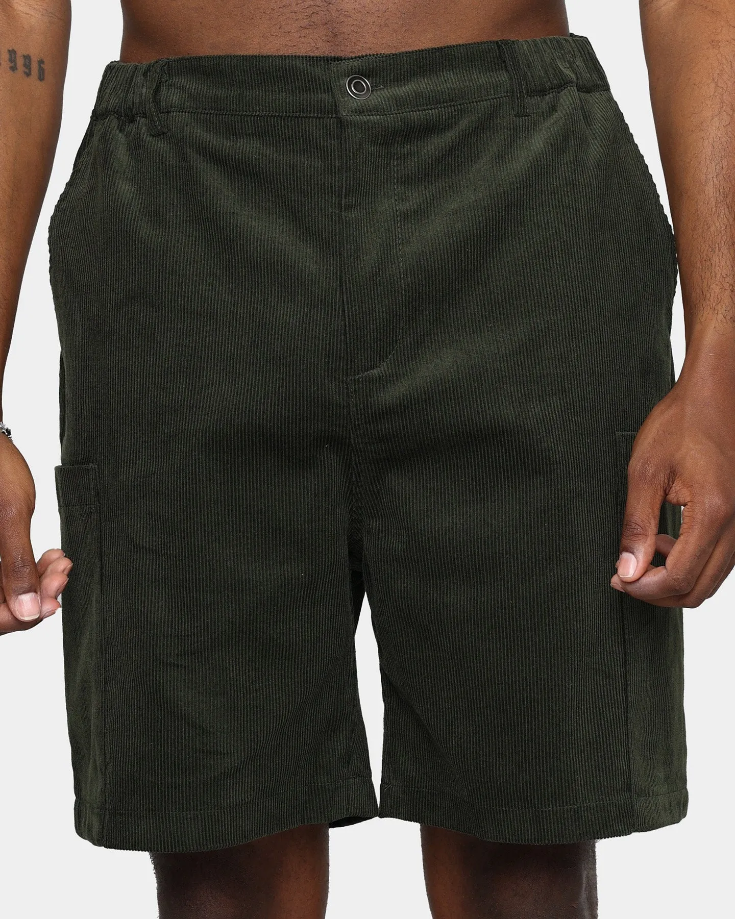 XXIII Jason Cordhose Kurz Dunkelgrün