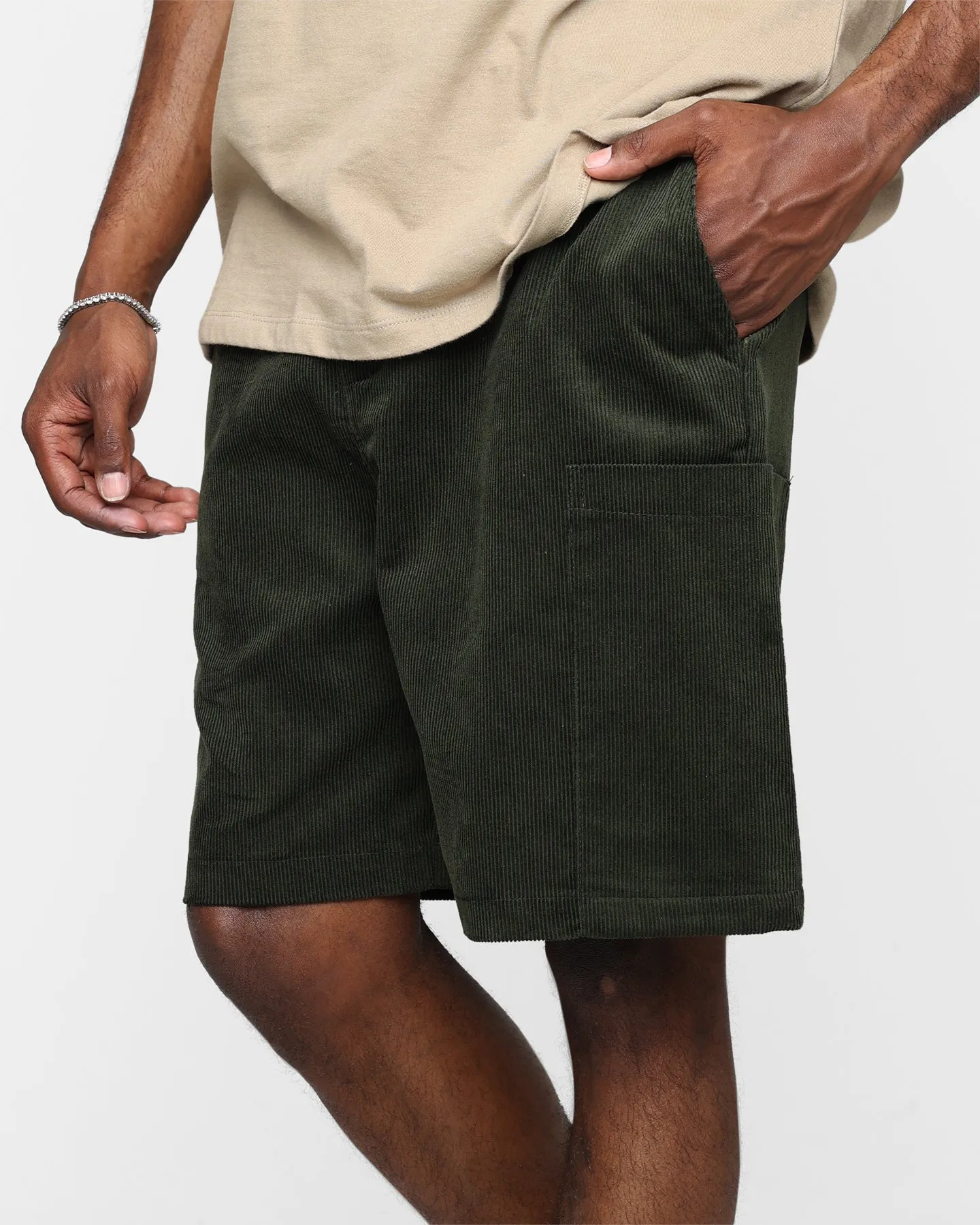 XXIII Jason Cordhose Kurz Dunkelgrün